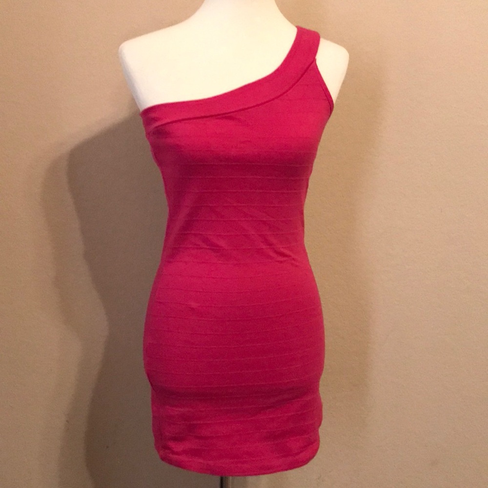 💕 One shoulder pink dress NWOT 💕